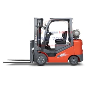 xe nâng hàng heli chạy xăng