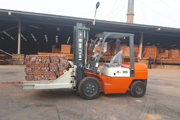 xe nâng tại An Phước