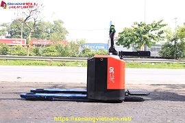 xe nâng điện nhà kho tại thuận an - bình dương