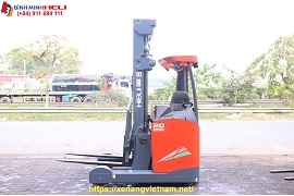 xe nâng điện reach truck tại thuận an bình dương