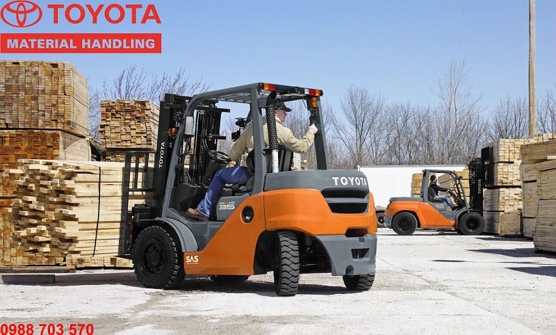 xe-nang-toyota-3.5-tan