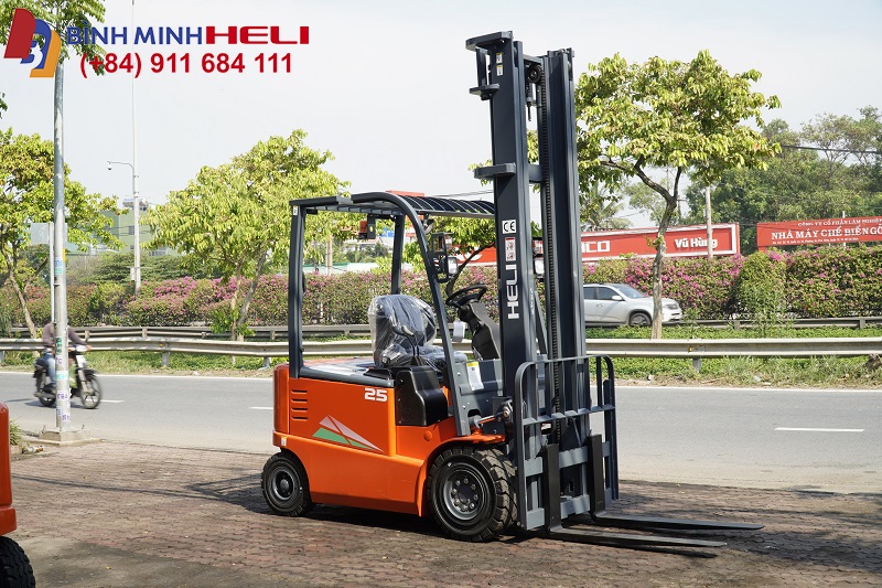 xe nâng điện 2.5 tấn heli
