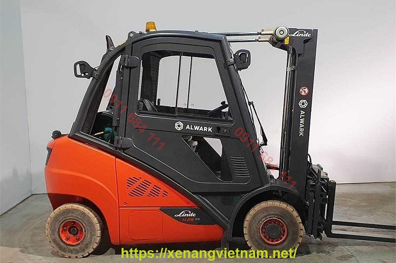 xe nâng điện Linde 2.5 tấn