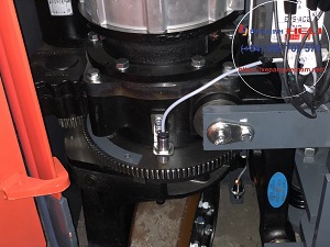 Bánh xe và motor di chuyển