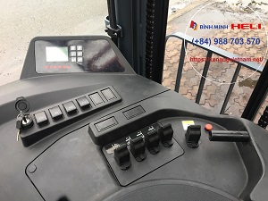 Hệ thống điều khiển xe nâng reach truck