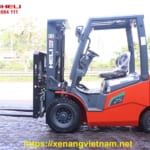 xe-nang-dien-pin-lithium-ion-2.5-tan