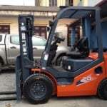 cao cấp xe nâng dầu heli 2 tấn