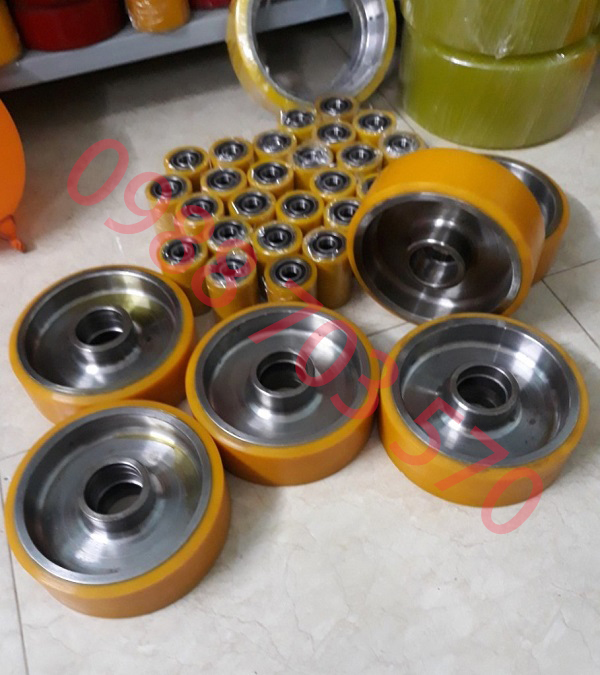 bánh-PU-xe-nang-dien-Heli