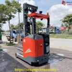 xe nâng đứng lái 1.8 tấn