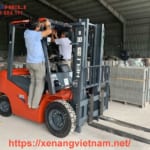 chống mưa xe nâng Heli 2.5 tấn Heli