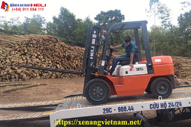 bàn giao xe nâng heli 3.5 tấn tại yên bái
