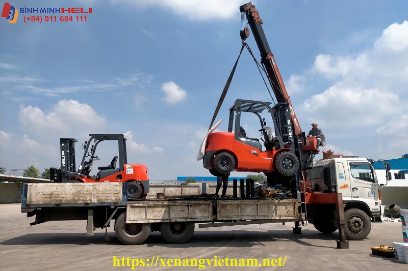 bàn giao xe enanag dầu 3.5 tấn gật gù tại KCN Đất Cuốc