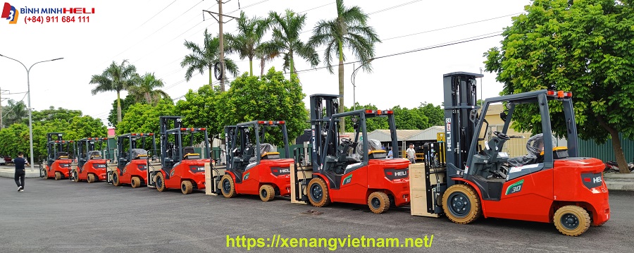 bàn giao xe nâng heli tại kcn sóng thần 3