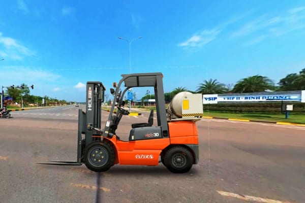 xe nâng tại kcn VSIP 2A
