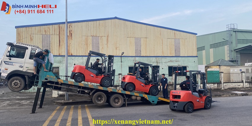 bàn giao xe nâng heli tại yên bái
