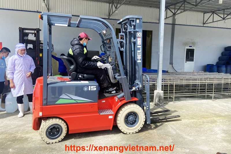 cho thuê xe nâng điện kho lạnh 1.5 tấn tại bạc liêu