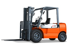 xe nâng dầu 5 tấn