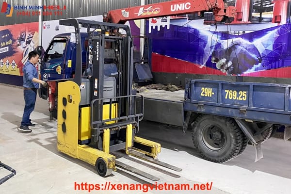 xe nâng điện komatsu 1.5 tấn