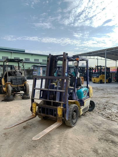 Xe Nâng Komatsu Bãi