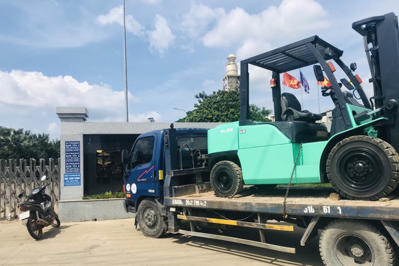 cho thuê xe nâng dầu mitsubishi 5 tấn FD50NT