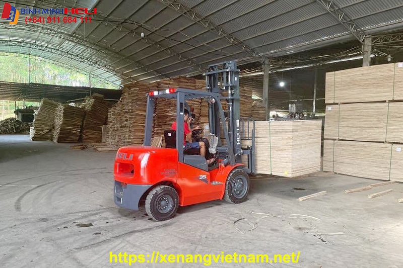 Xe Nâng Gỗ Ván Ép
