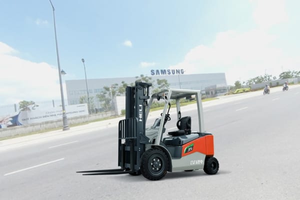 xe nâng HELI Tại Bắc Ninh