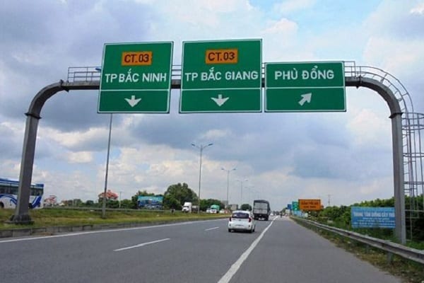 xe nâng tại bắc giang