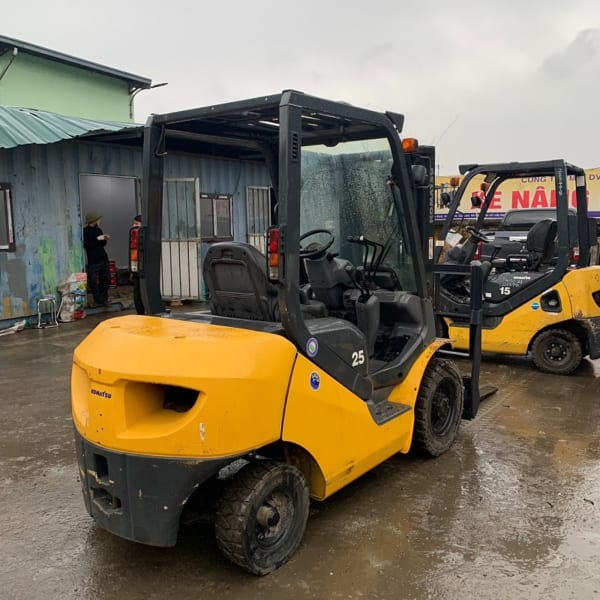 Xe Nâng Komatsu 2.5 Tấn