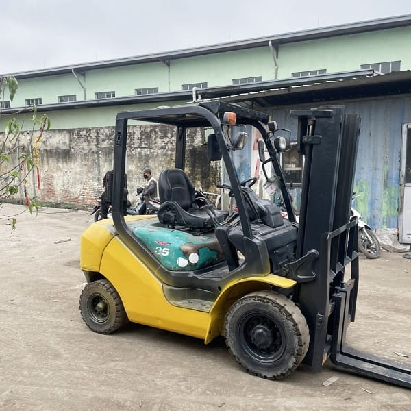 Xe nâng Komatsu 2.5 Tấn 2006